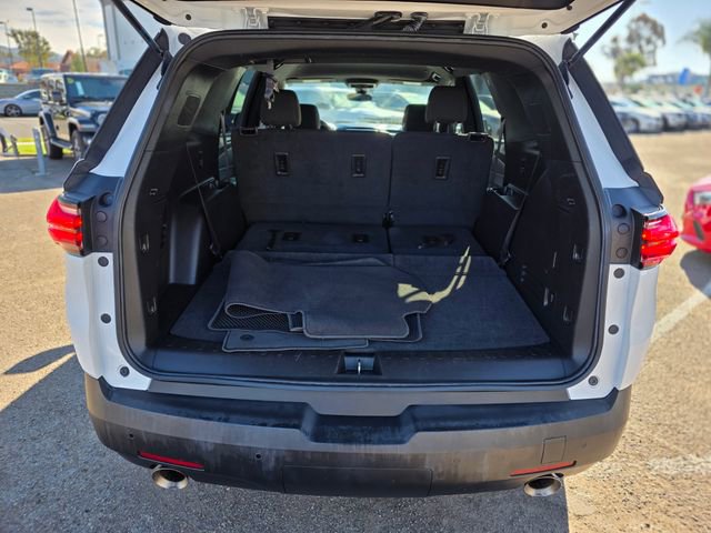 Used 2023 Chevrolet Traverse LT image 9