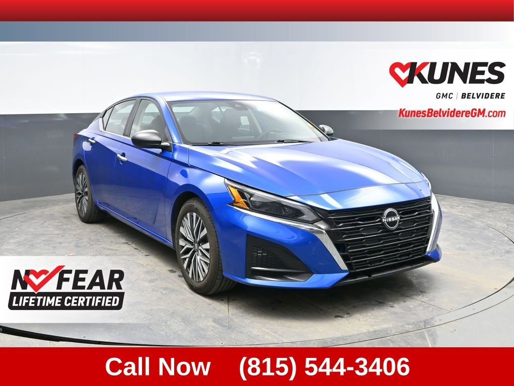 Used 2025 Nissan Altima 2.5 SV image 1