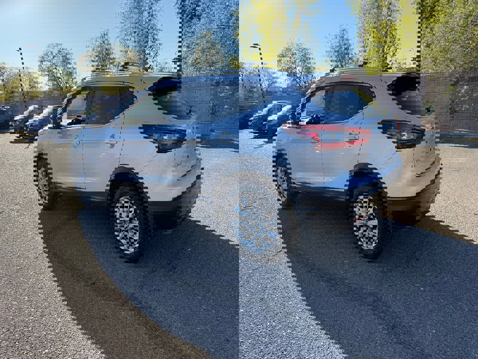 Used 2020 Nissan Rogue Sport SV w/ Technology Package image 7