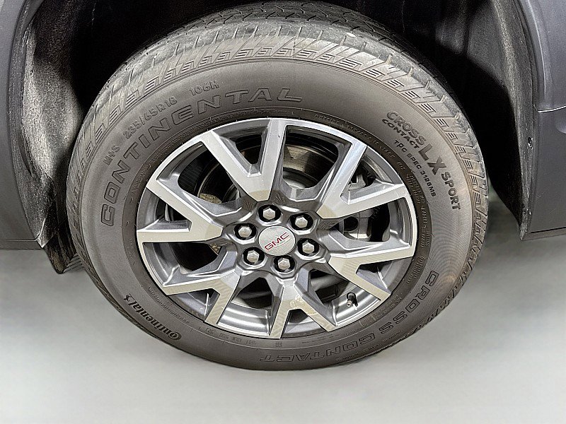 Used 2023 GMC Acadia SLT image 32