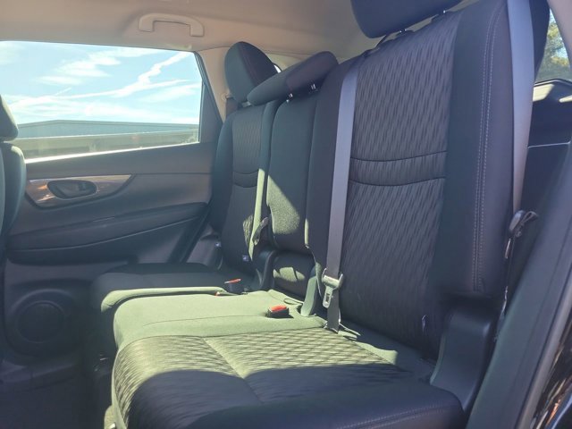 Used 2020 Nissan Rogue S image 20