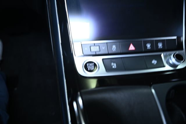 Used 2022 Audi Q7 3.0T Premium Plus image 32