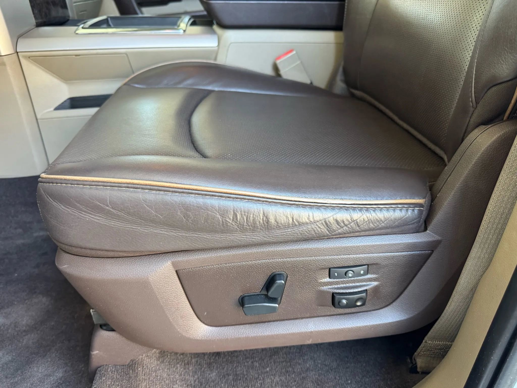 Used 2012 RAM 3500 Laramie Longhorn w/ Cold Weather Group image 12