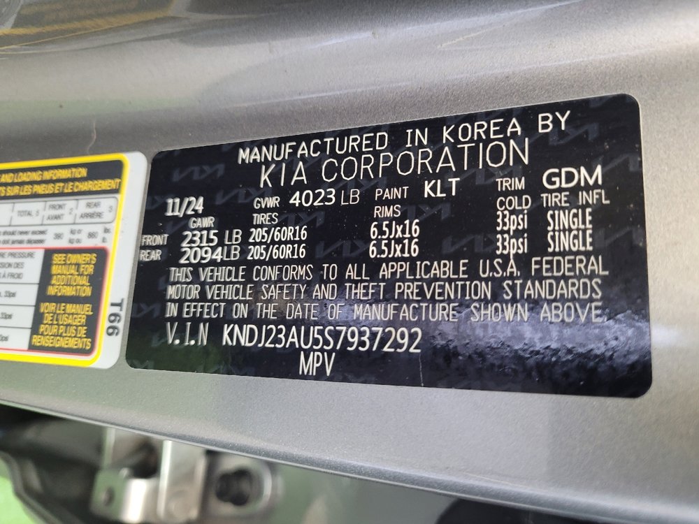 Used 2025 Kia Soul LX FWD image 33