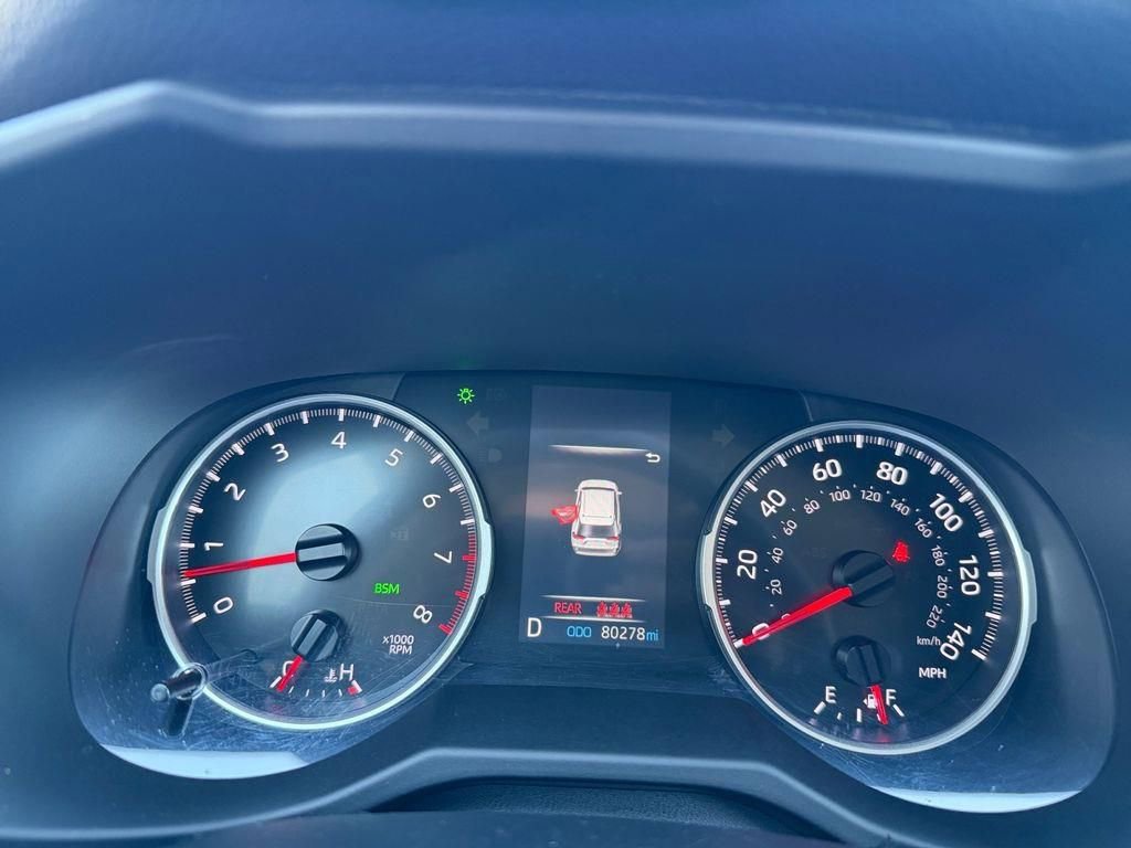 Used 2021 Toyota RAV4 LE image 18