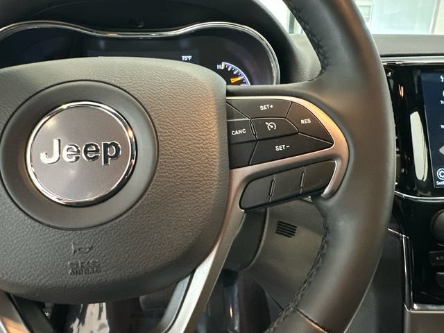 Used 2019 Jeep Grand Cherokee Limited AWD/4WD image 21