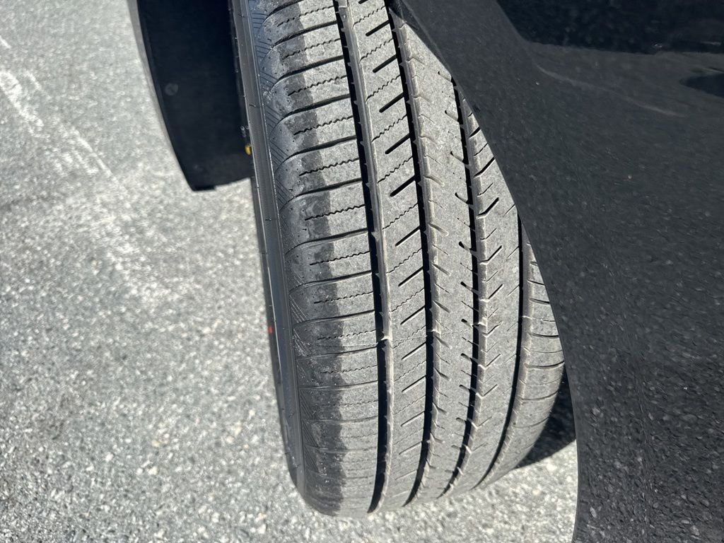 Used 2020 Chevrolet Malibu LT FWD image 31