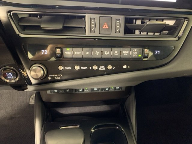 Used 2025 Lexus ES 350 350 Luxury w/ Accessory Package (Z2) image 28