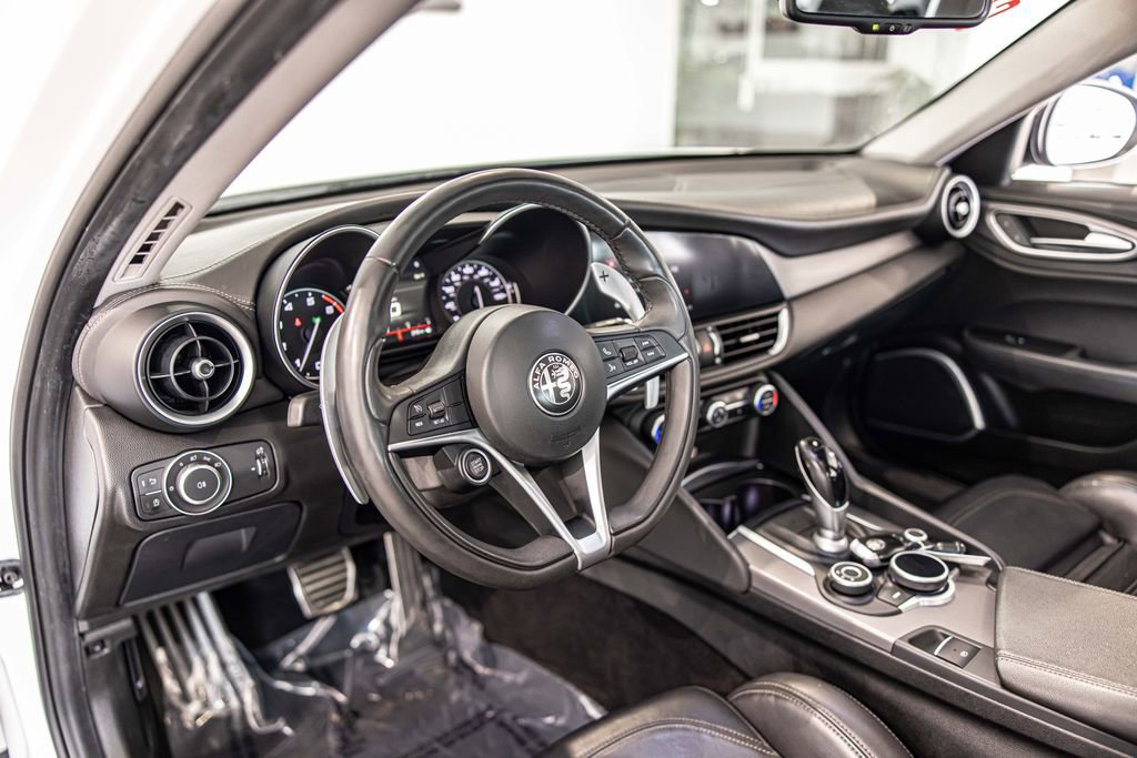 Used 2019 Alfa Romeo Giulia Ti Sport w/ Quick Order Package 22U Sport image 19