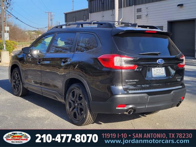 Used 2024 Subaru Ascent Onyx Edition image 3