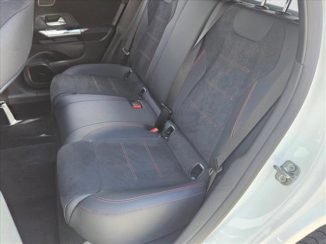 Used 2025 Mercedes-Benz GLA 250 image 18
