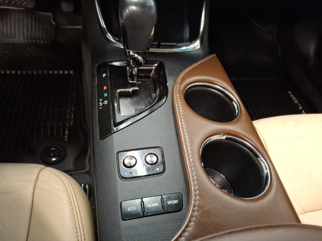 Used 2015 Toyota Avalon XLE Touring FWD image 29