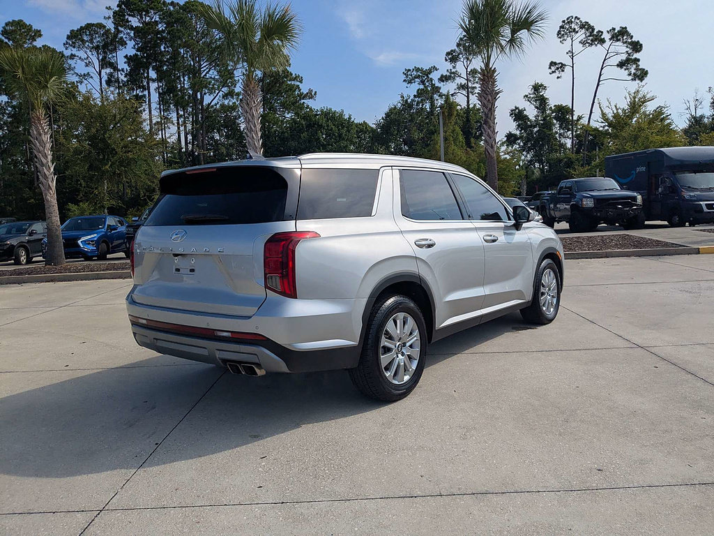 Used 2024 Hyundai Palisade SEL FWD image 3