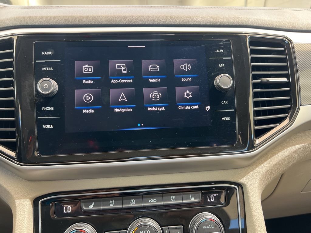 Certified 2022 Volkswagen Atlas SEL Premium image 29