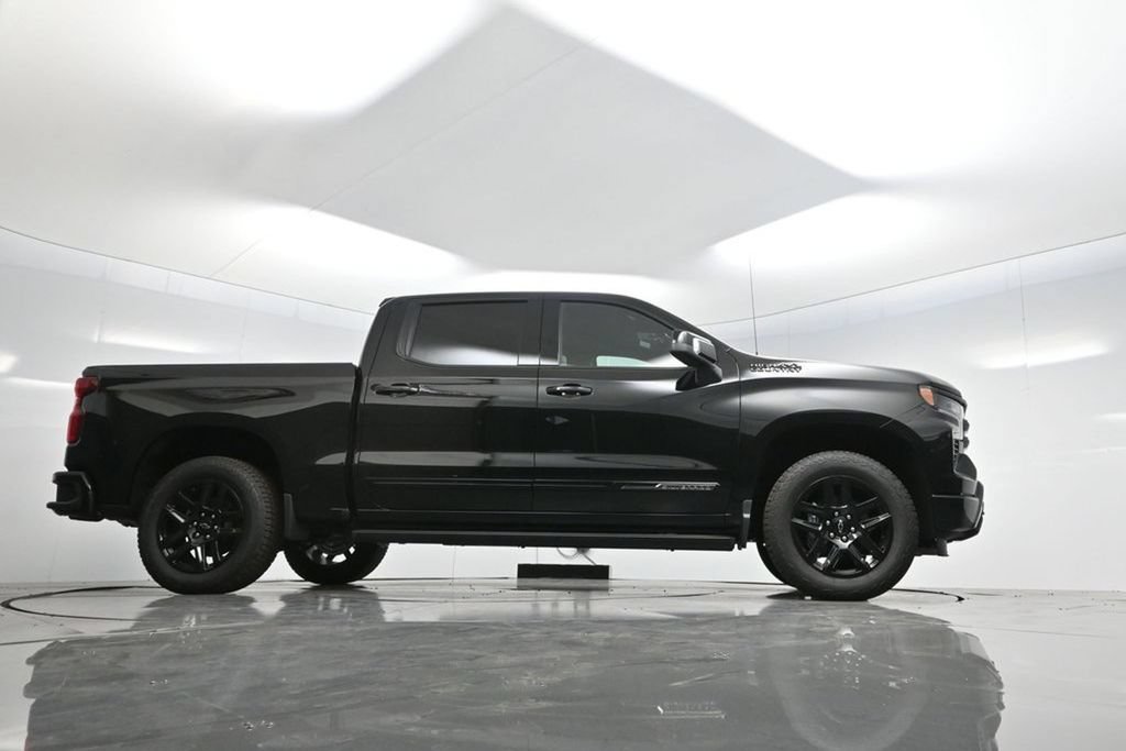 New 2025 Chevrolet Silverado 1500 High Country w/ Midnight Edition AWD/4WD image 65