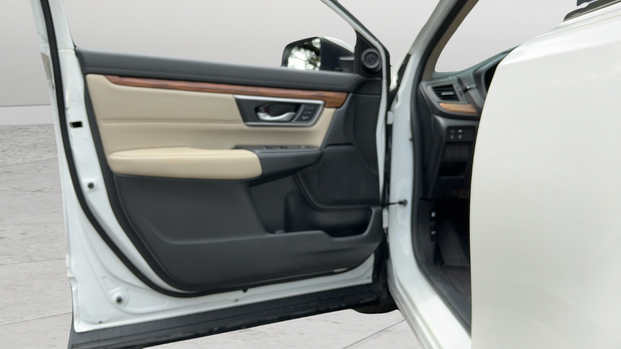 Used 2021 Honda CR-V Touring image 18