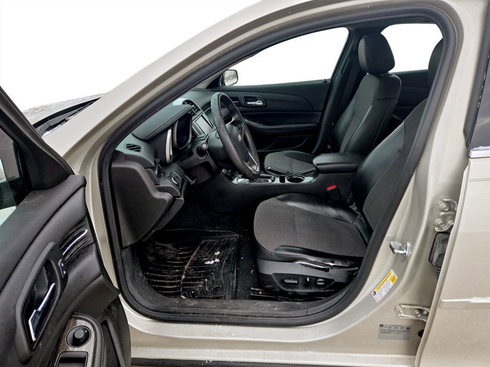 Used 2015 Chevrolet Malibu LT w/ Power Convenience Package image 27