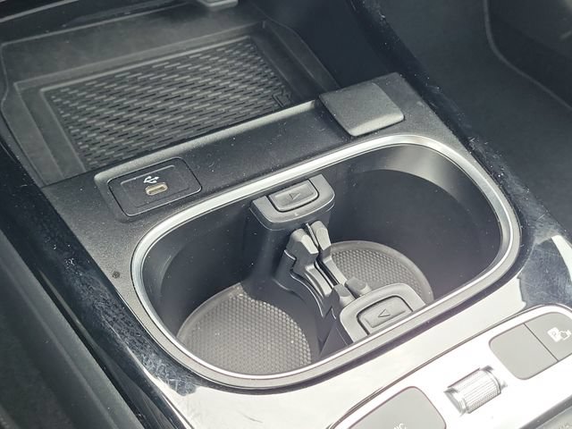 Used 2025 Mercedes-Benz CLA 250 image 30