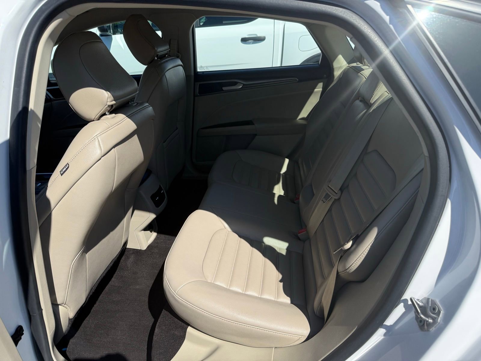 Used 2020 Ford Fusion SEL image 10