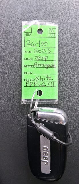 Used 2023 Jeep Renegade Latitude AWD/4WD image 15
