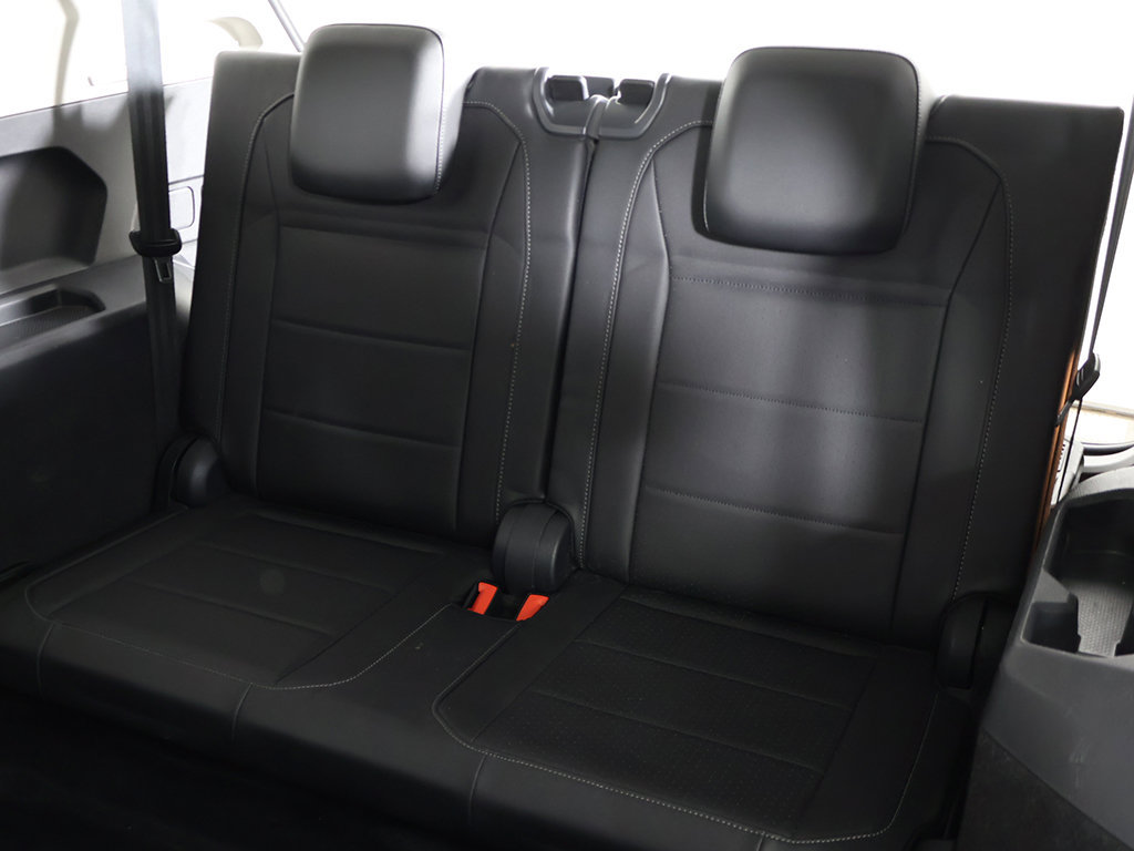 Used 2020 Volkswagen Tiguan SE w/ Panoramic Sunroof Package AWD/4WD image 37