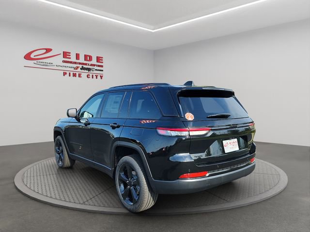 New 2025 Jeep Grand Cherokee Limited image 3