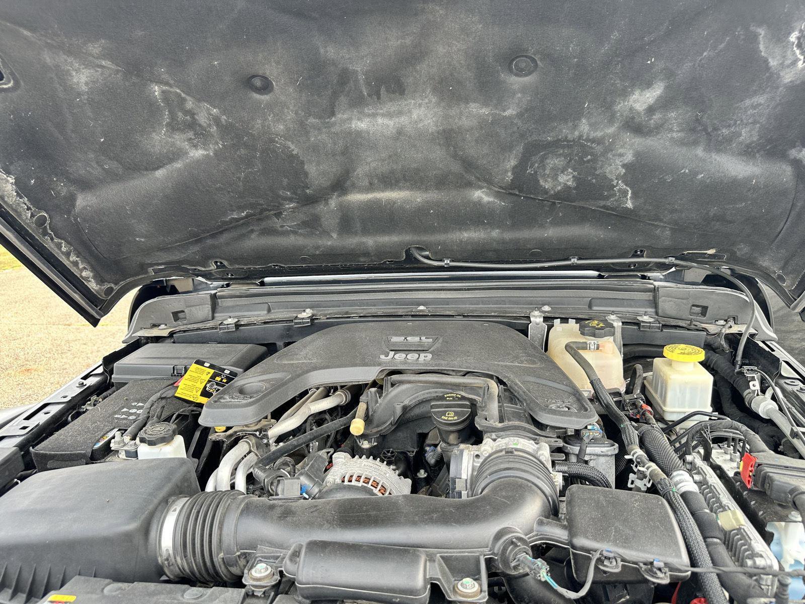 Used 2021 Jeep Gladiator Mojave w/ Cold Weather Group image 21