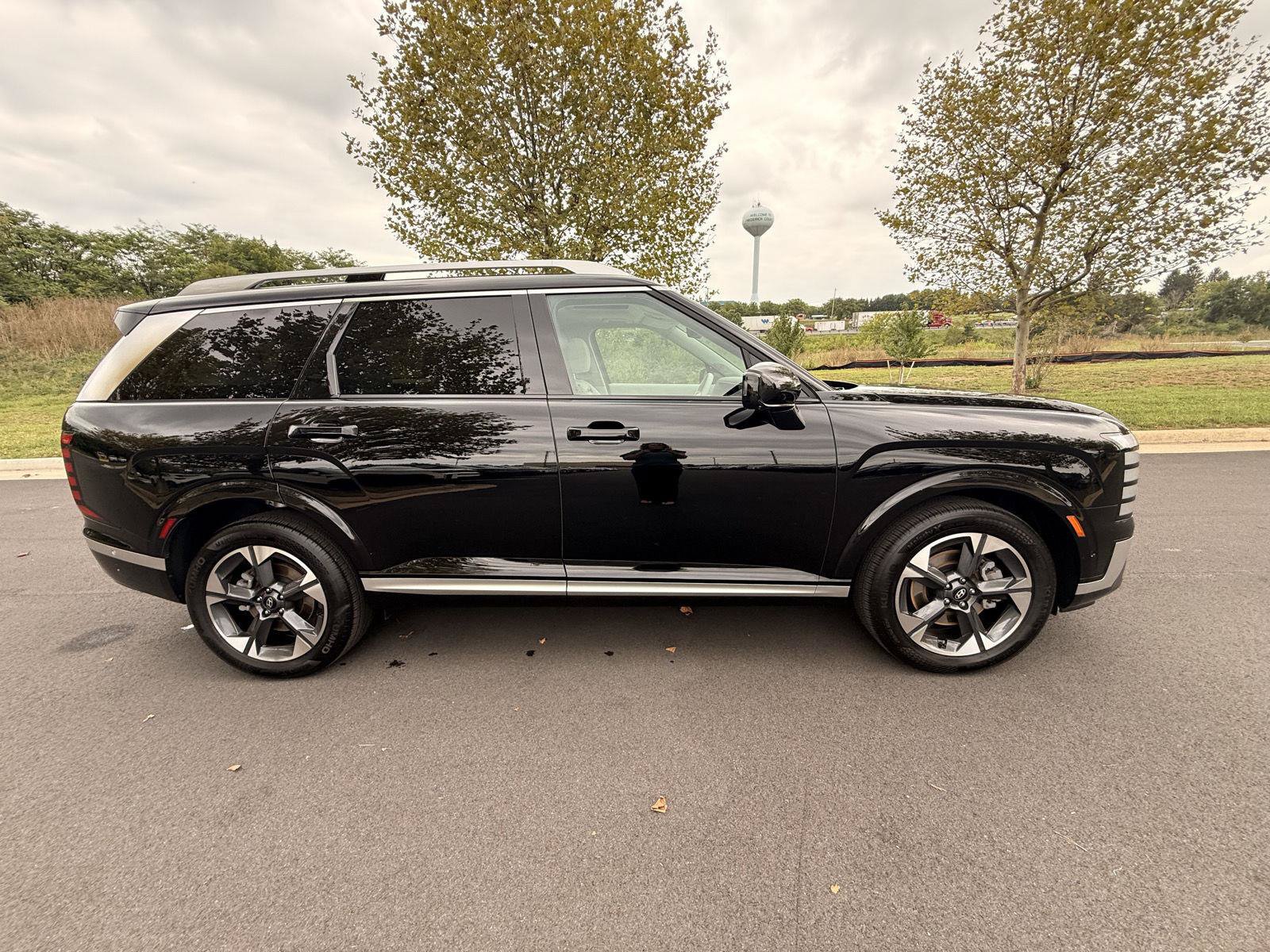 Certified 2026 Hyundai Palisade Limited AWD/4WD image 4