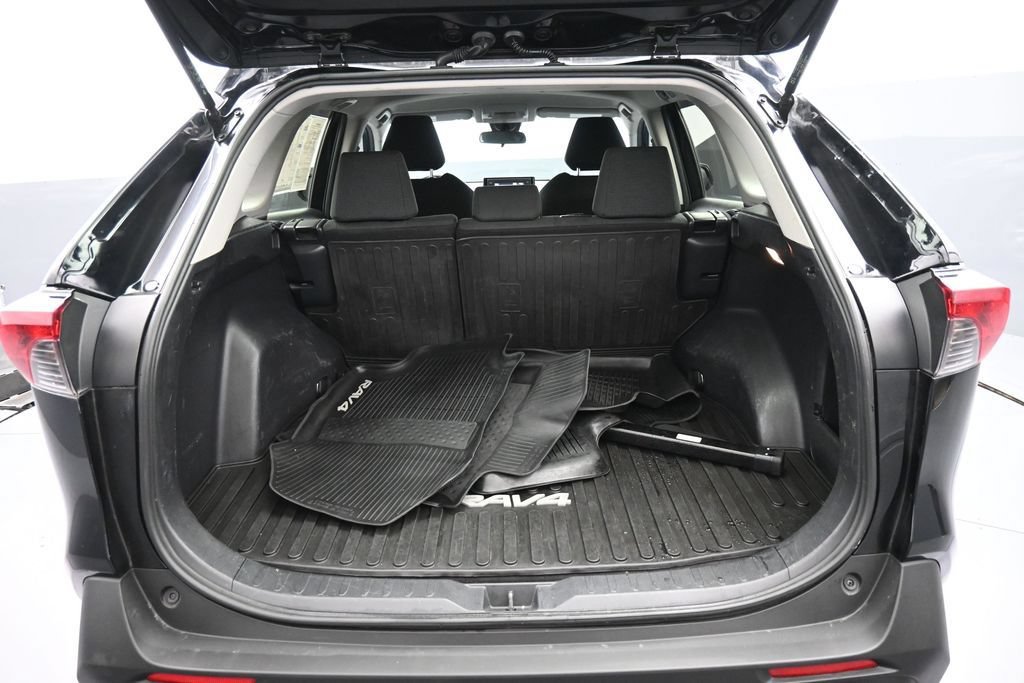 Used 2019 Toyota RAV4 LE w/ All Weather Liner Package AWD/4WD image 21
