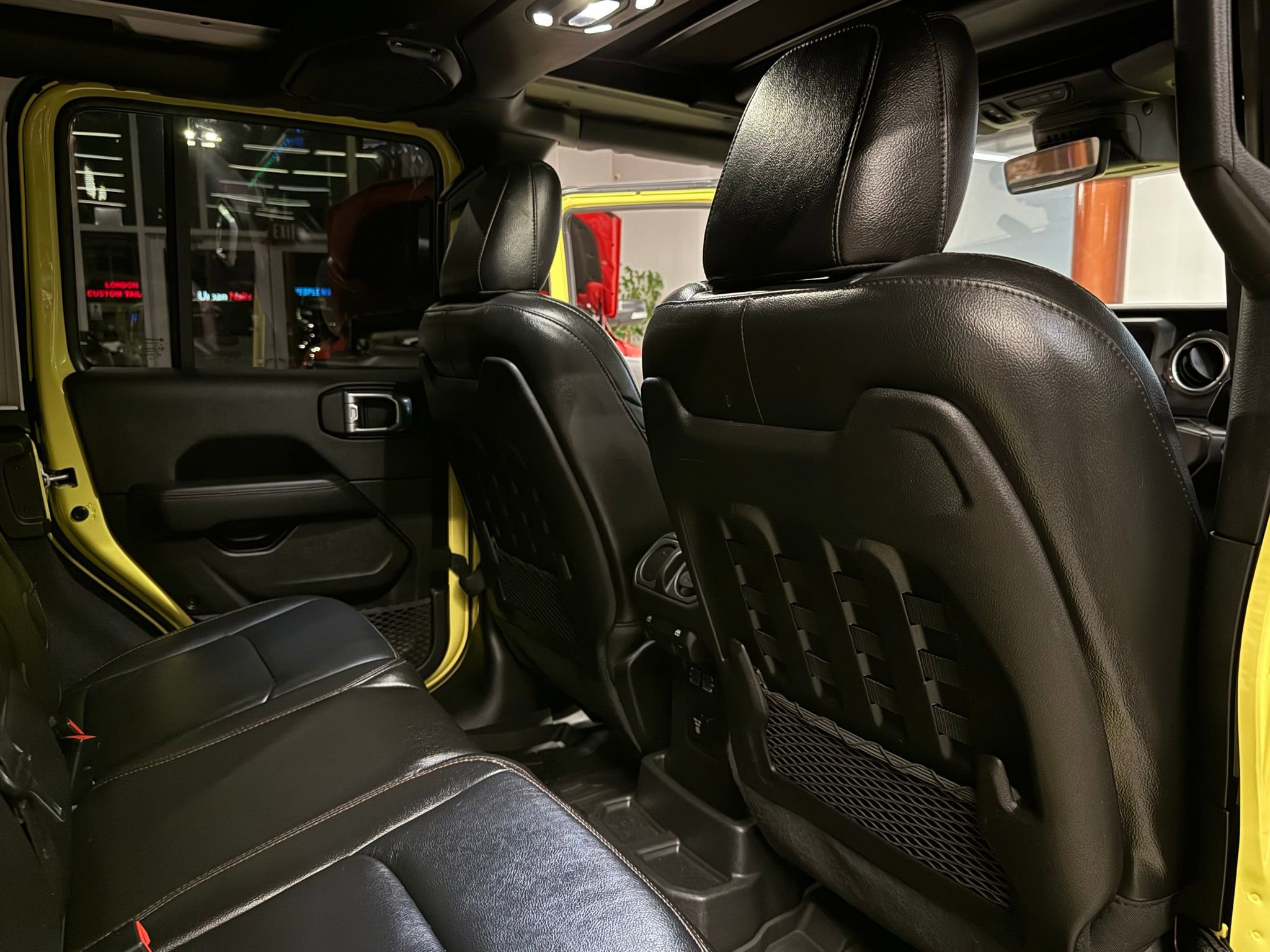 Used 2022 Jeep Wrangler Unlimited Rubicon w/ Trailer Tow Package image 22