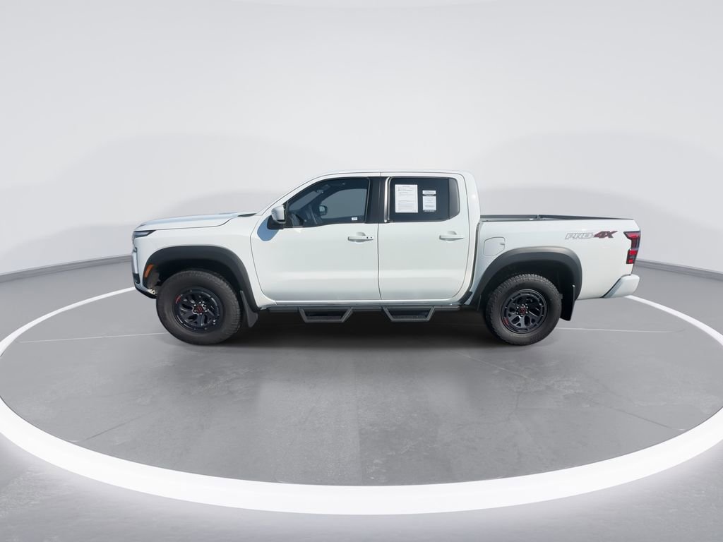 Used 2025 Nissan Frontier PRO-4X AWD/4WD image 5
