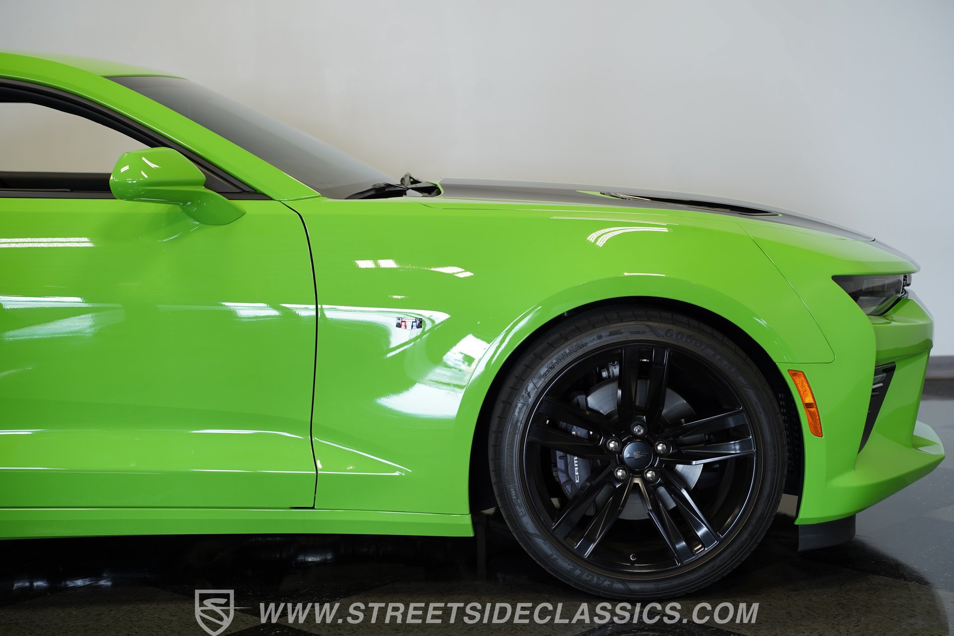 Used 2017 Chevrolet Camaro SS RWD image 35