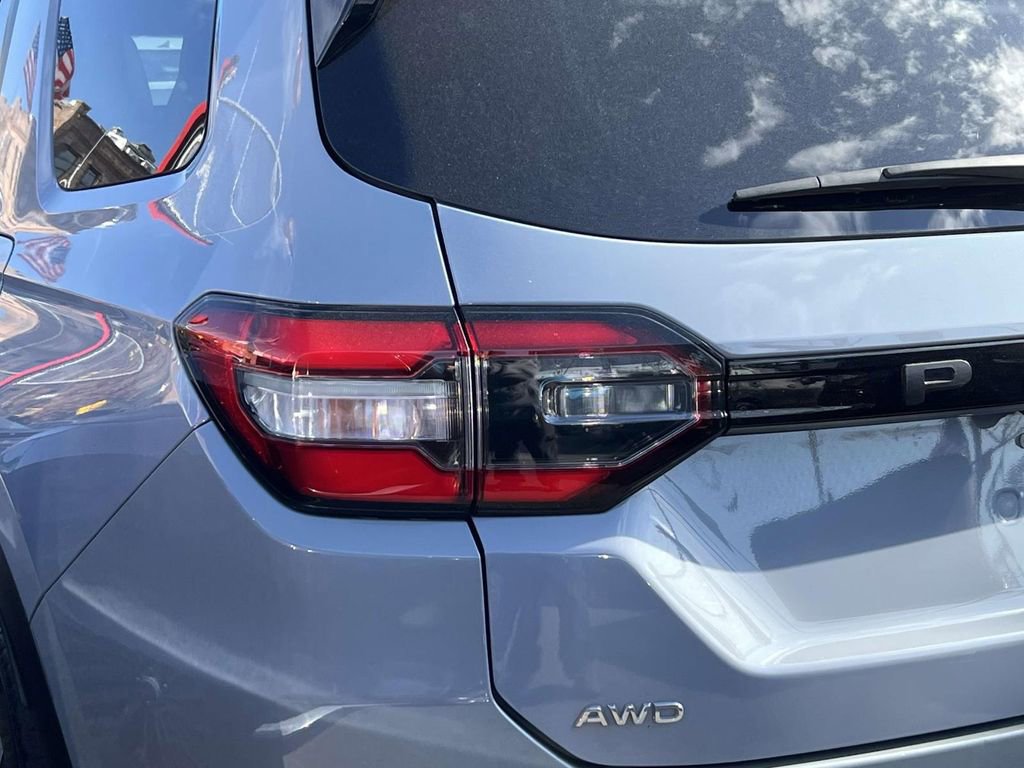 Used 2023 Honda Pilot Touring image 10