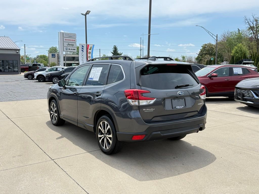 Used 2022 Subaru Forester Limited AWD/4WD image 5