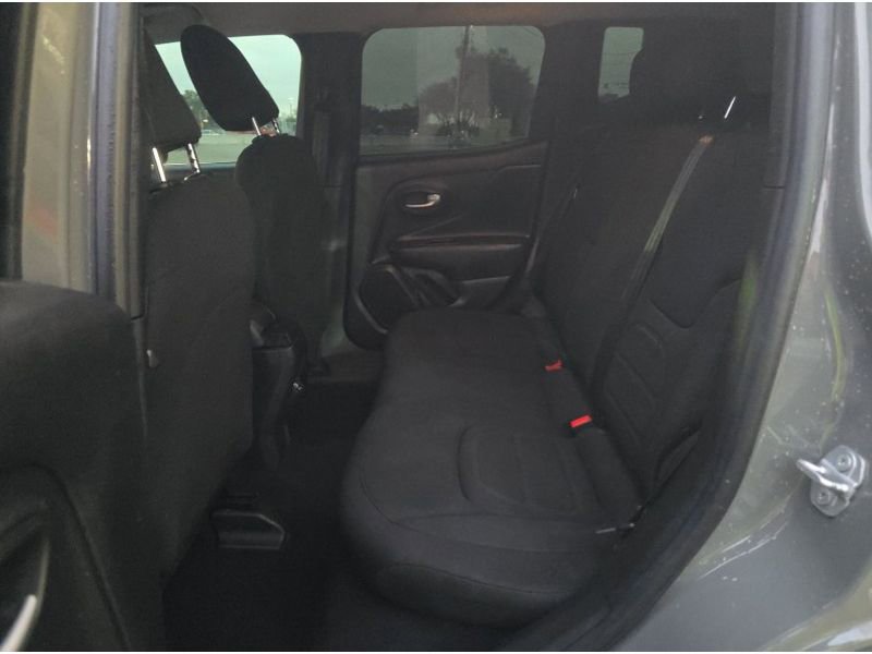 Used 2022 Jeep Renegade Latitude image 26