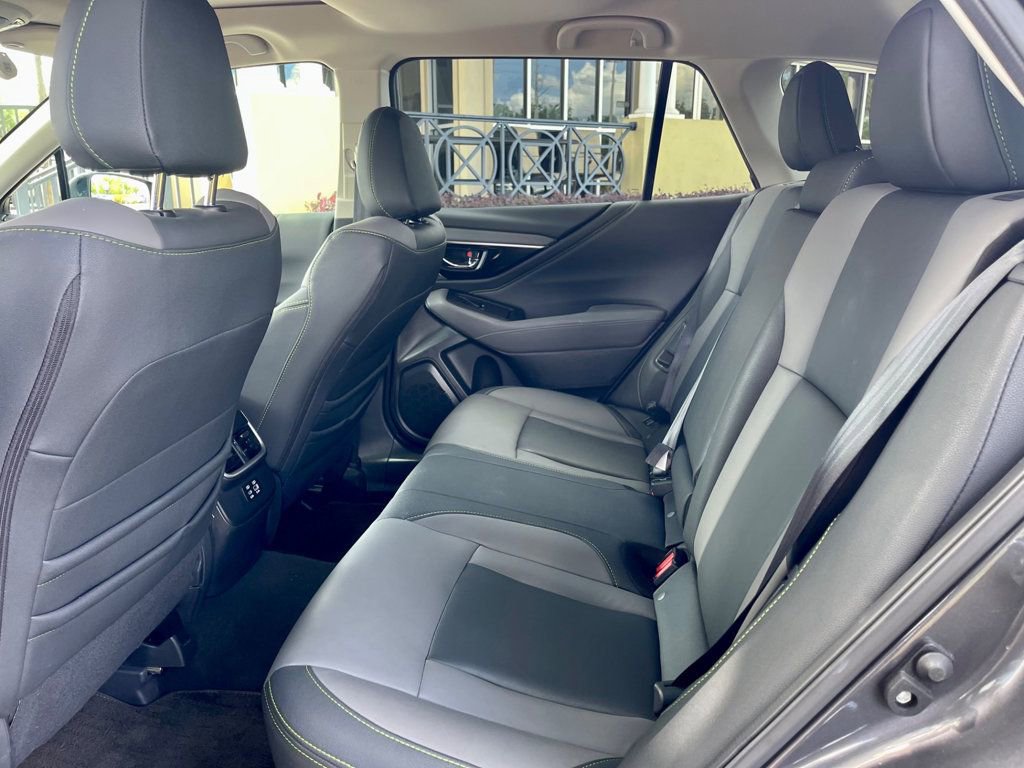 Used 2025 Subaru Outback Onyx Edition image 12