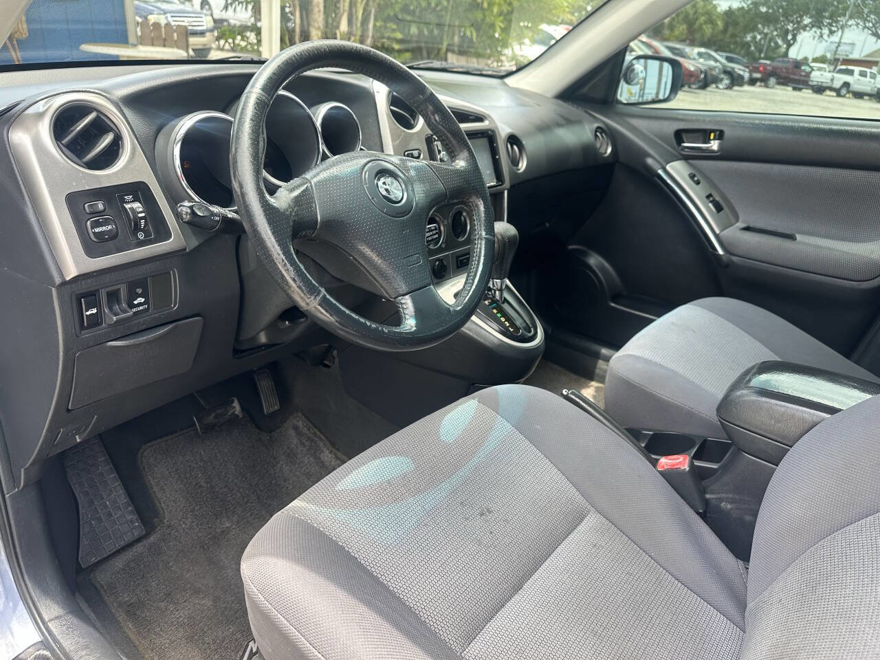 Used 2005 Toyota Matrix image 19