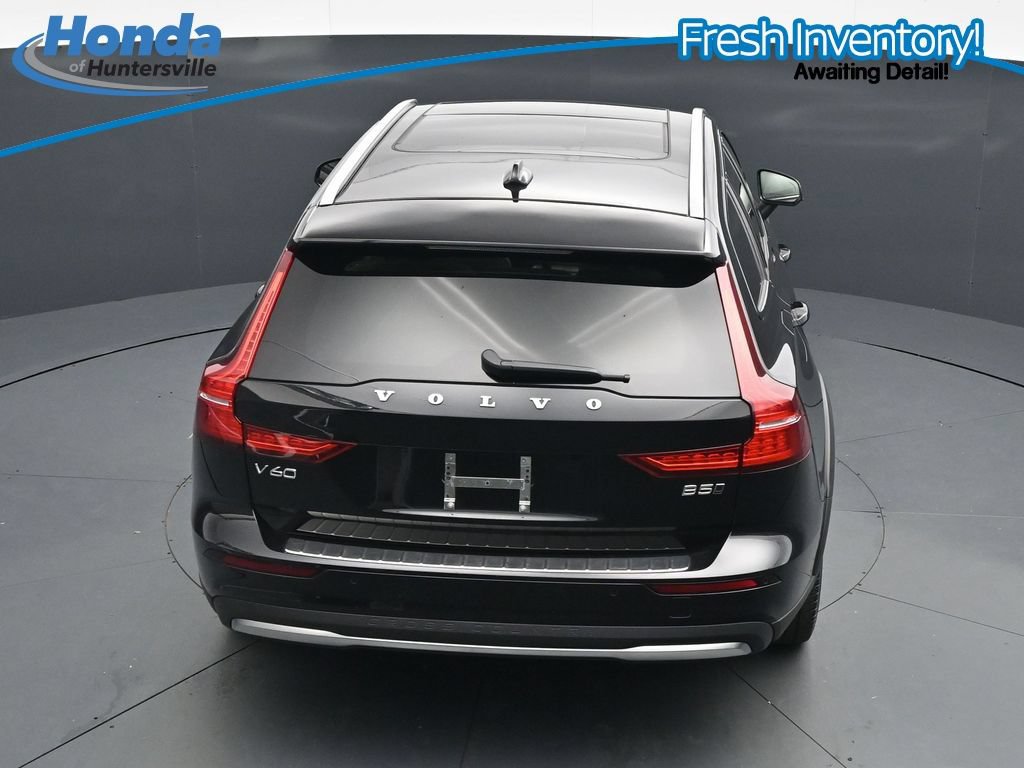Used 2025 Volvo V60 B5 Cross Country Plus AWD/4WD image 25