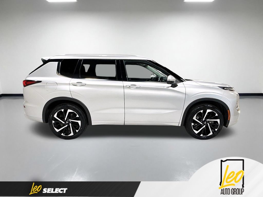 Used 2022 Mitsubishi Outlander SEL AWD/4WD image 6