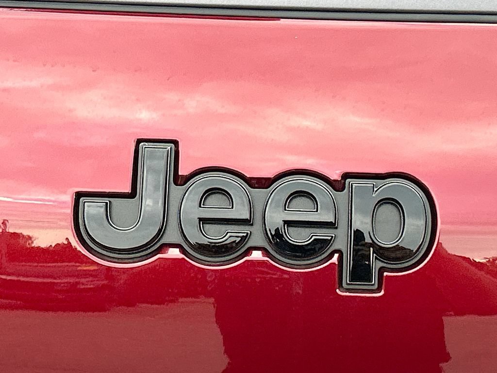 New 2026 Jeep Grand Cherokee L Limited w/ Limited Altitude Package AWD/4WD image 12