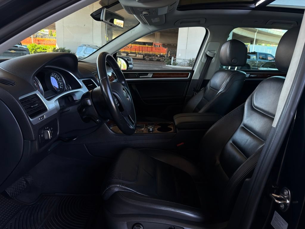 Used 2014 Volkswagen Touareg VR6 AWD/4WD image 17