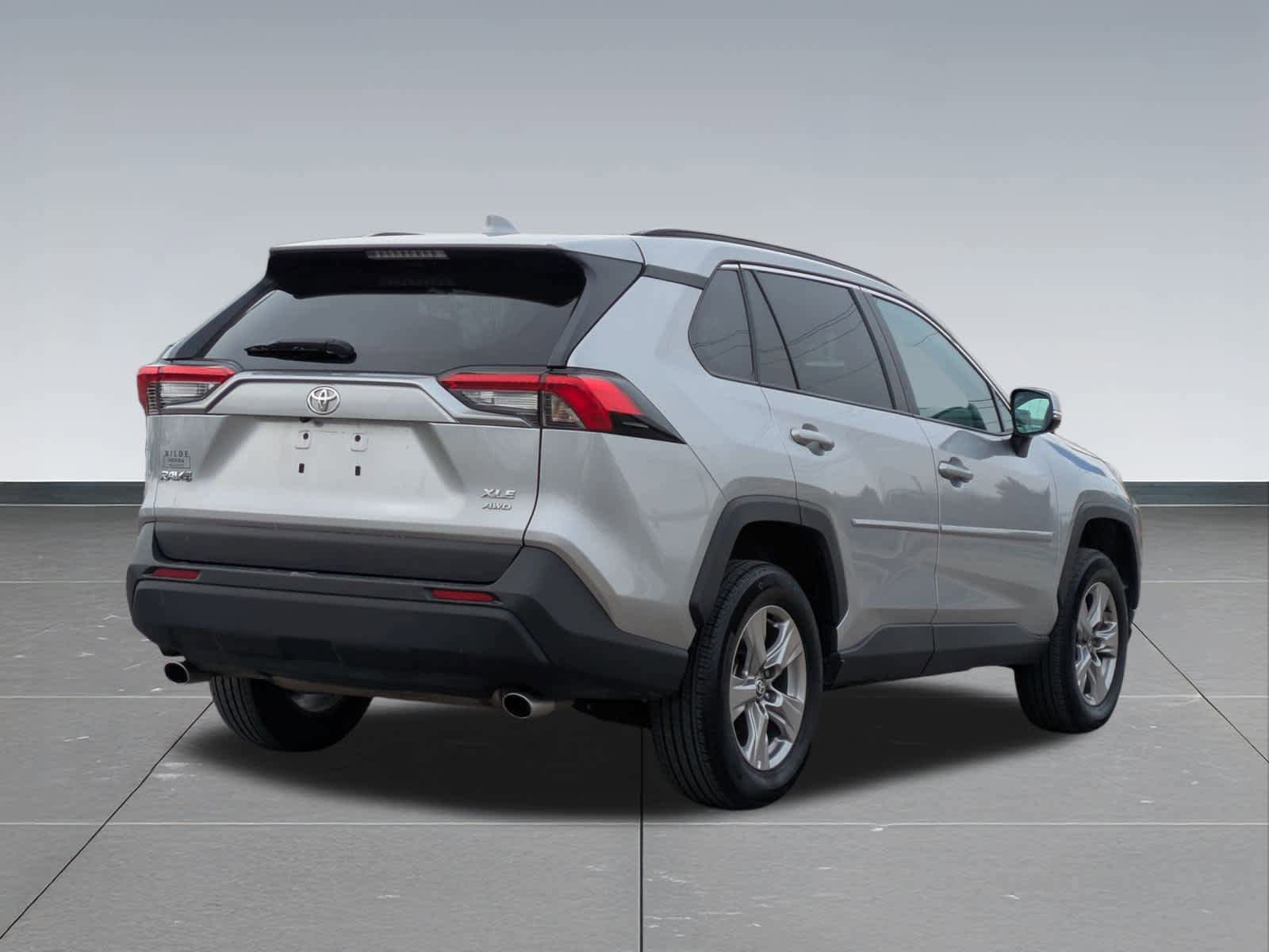 Used 2023 Toyota RAV4 XLE w/ Convenience Package AWD/4WD image 7