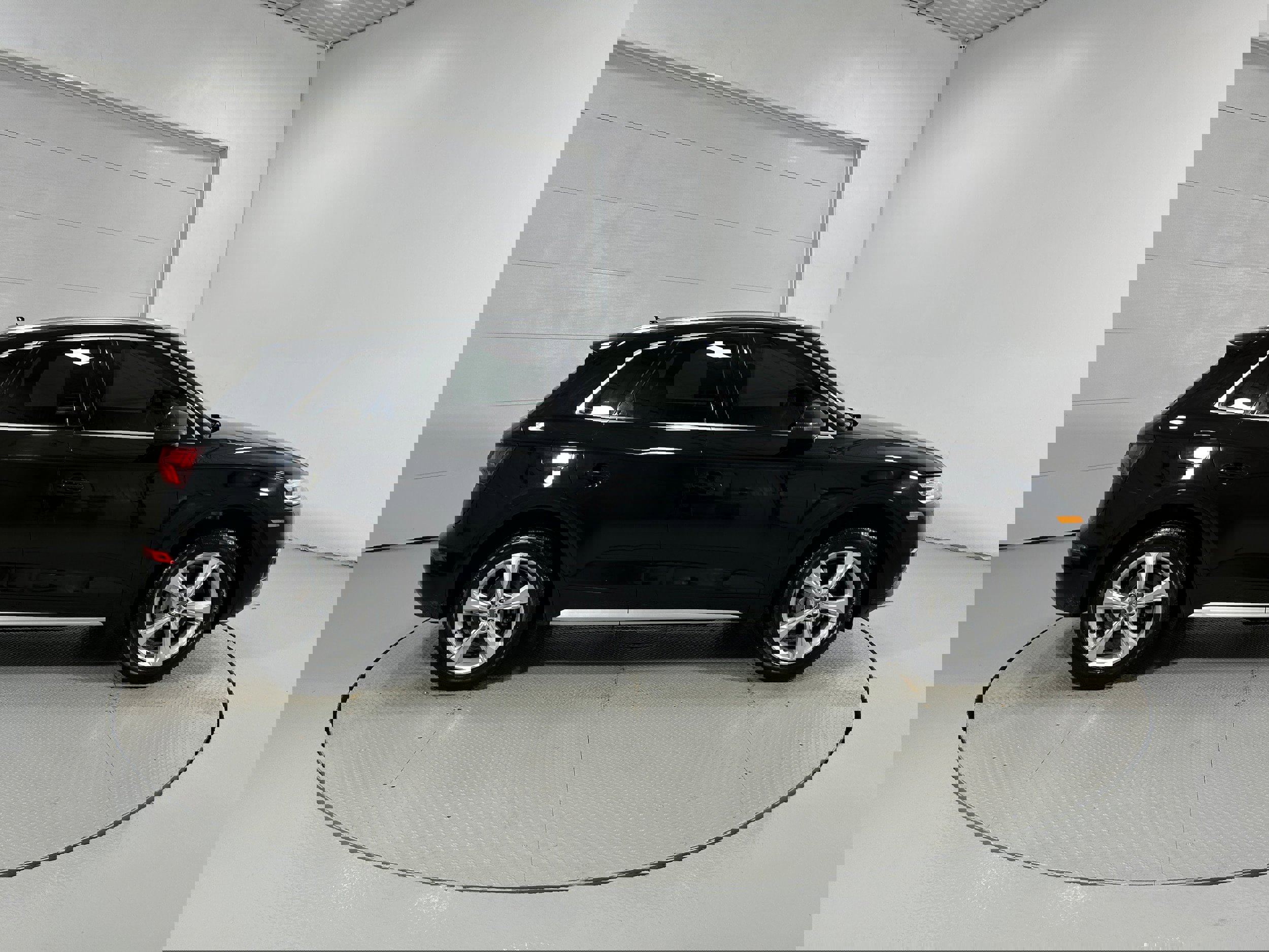 Used 2020 Audi Q5 2.0T Premium w/ Convenience Package image 38