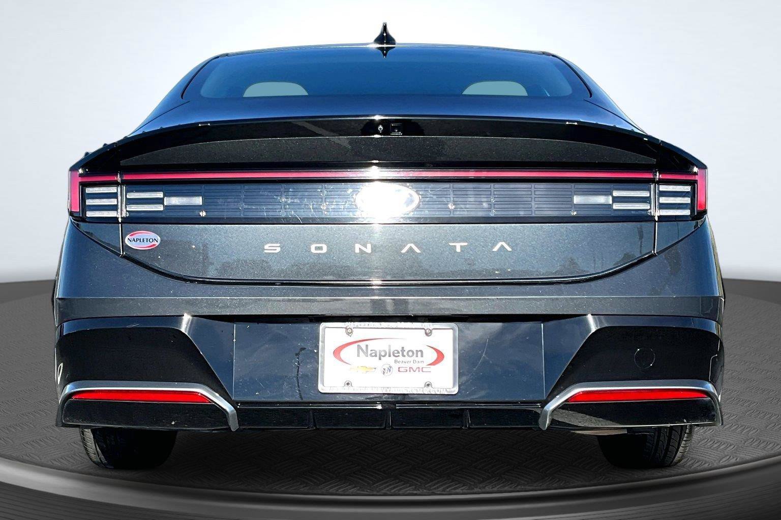 Used 2025 Hyundai Sonata SEL FWD image 4