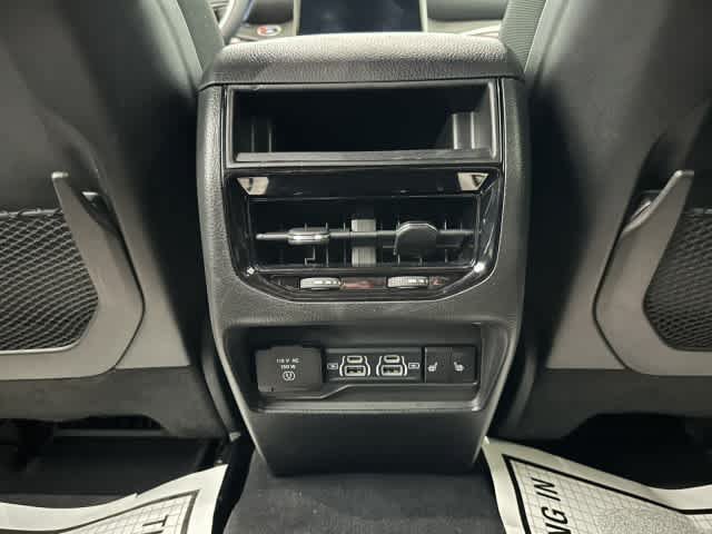 Used 2024 Jeep Grand Cherokee Limited 4xe AWD/4WD image 16