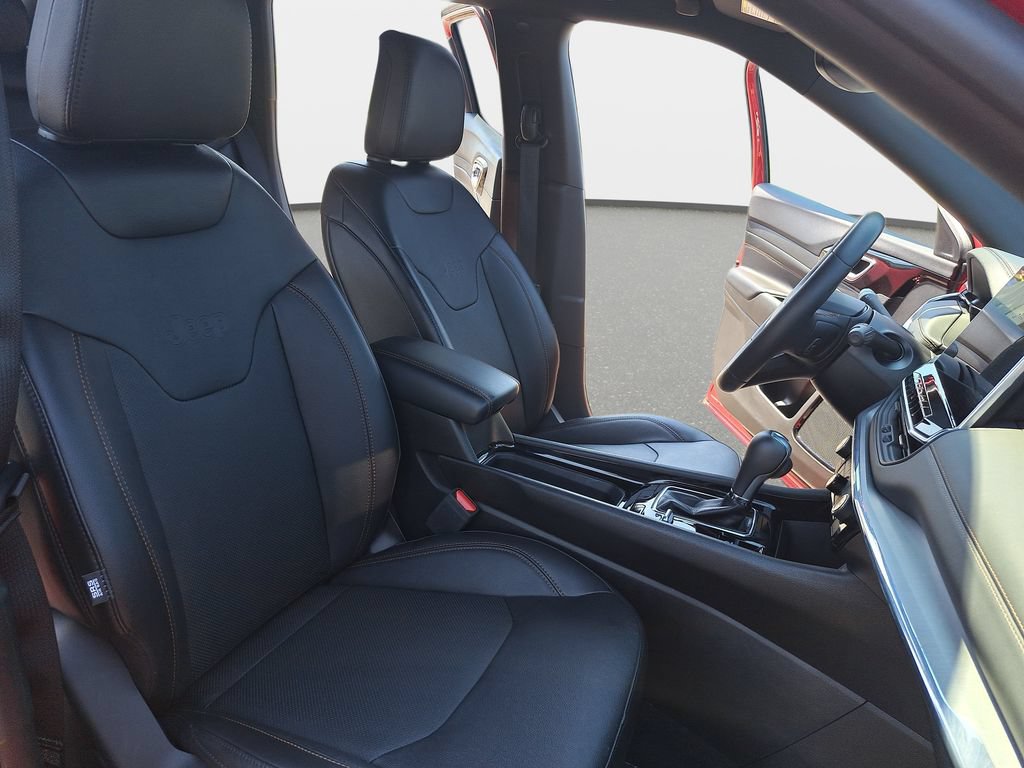 Certified 2022 Jeep Compass Limited AWD/4WD image 11