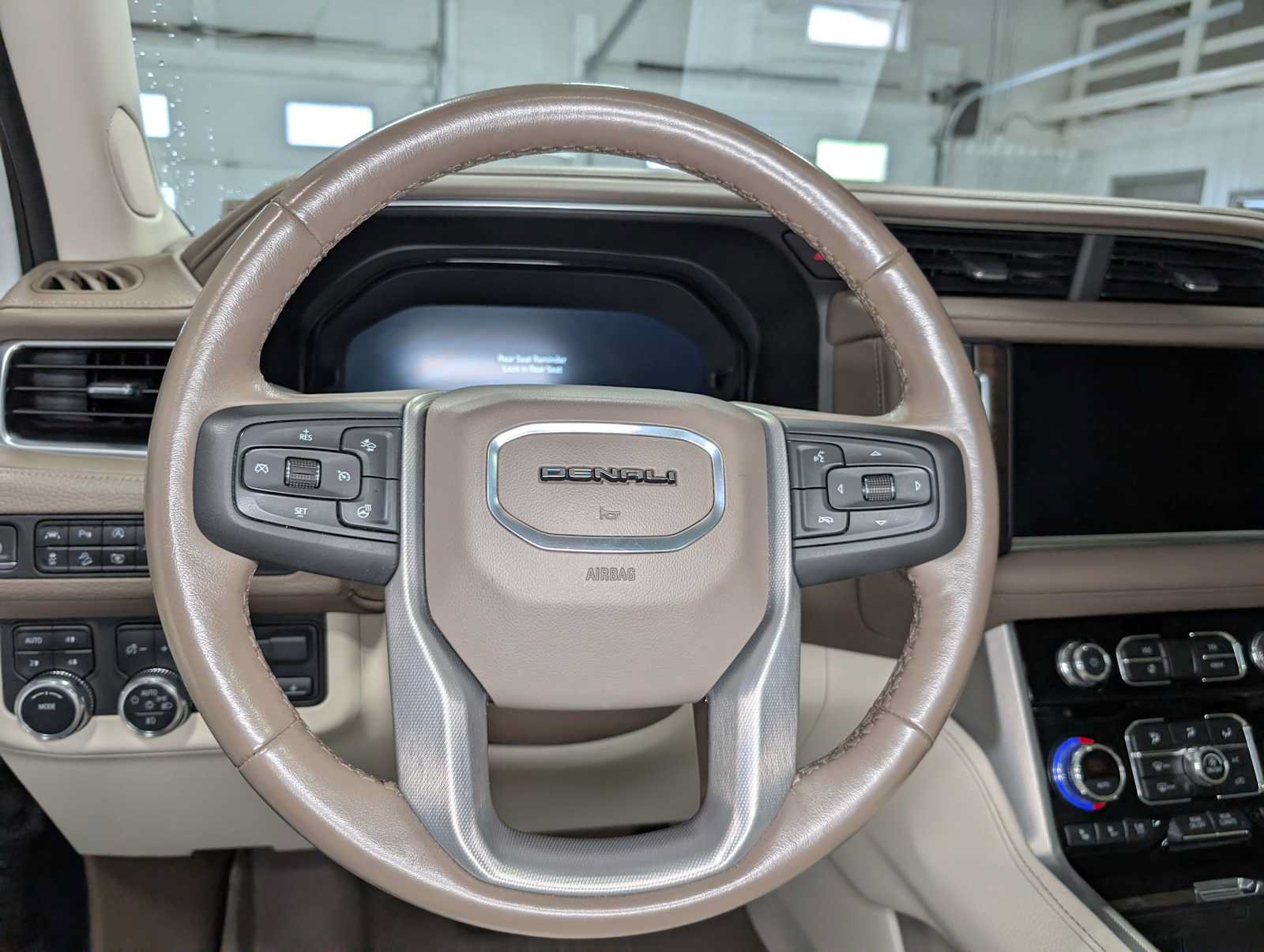Certified 2022 GMC Yukon Denali w/ Max Trailering Package AWD/4WD image 39