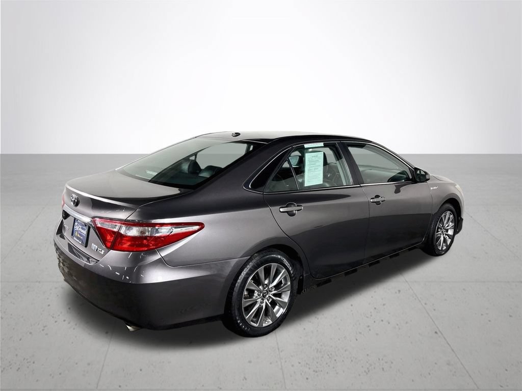 Used 2015 Toyota Camry XLE w/ Moonroof Package FWD image 6