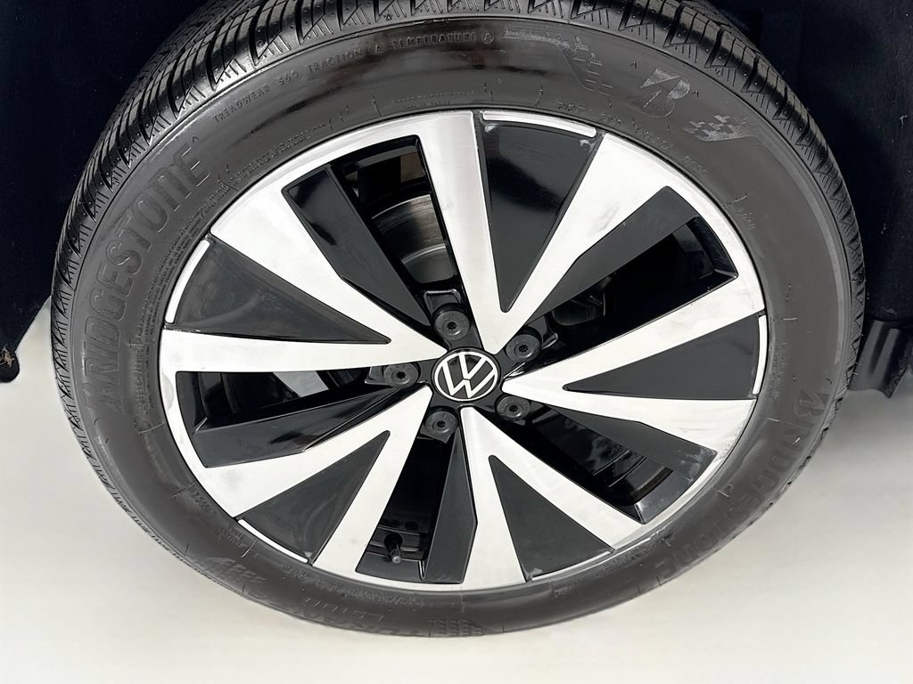 Used 2022 Volkswagen Taos SE FWD image 31