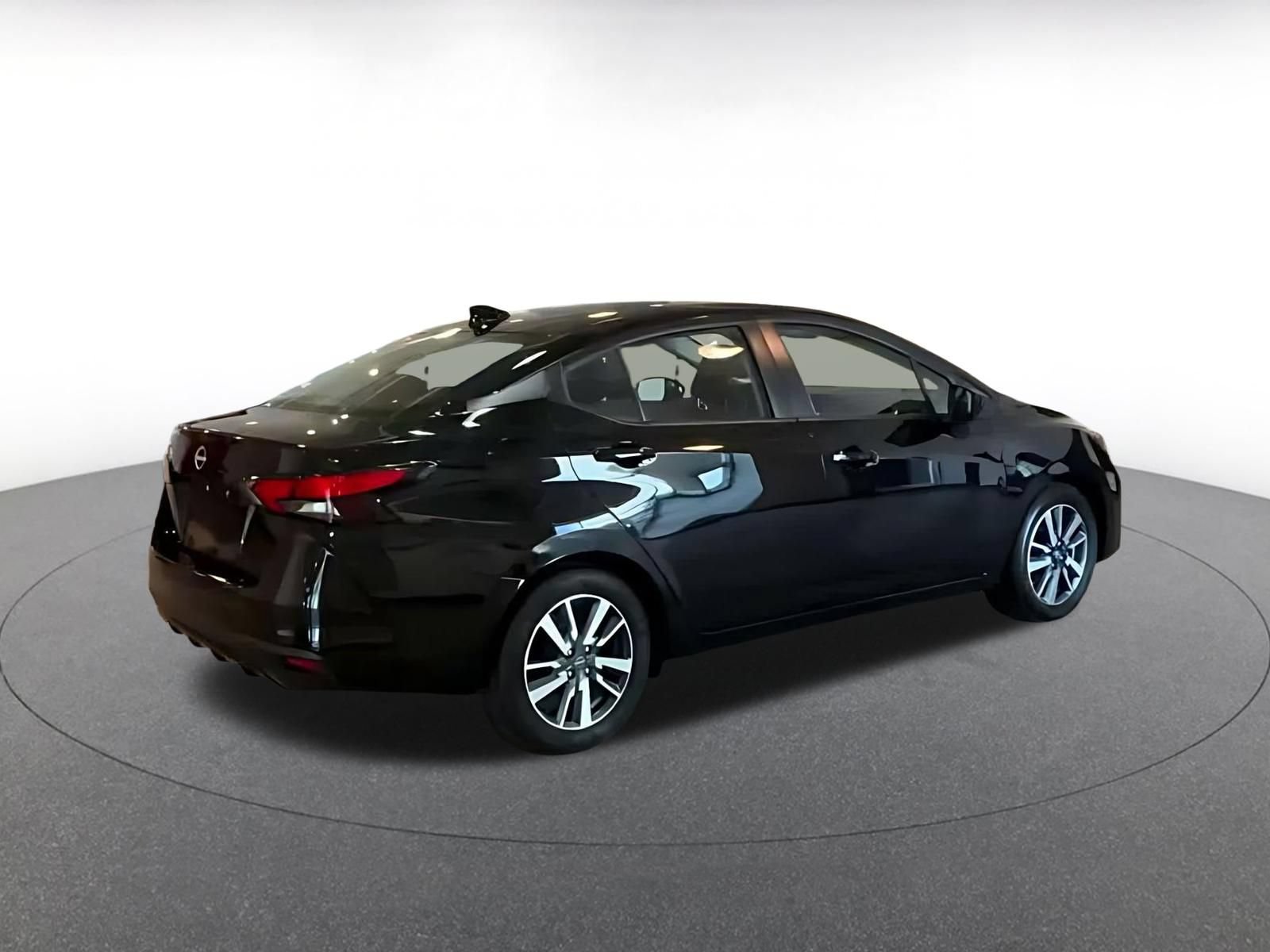 Used 2025 Nissan Versa SV FWD image 12